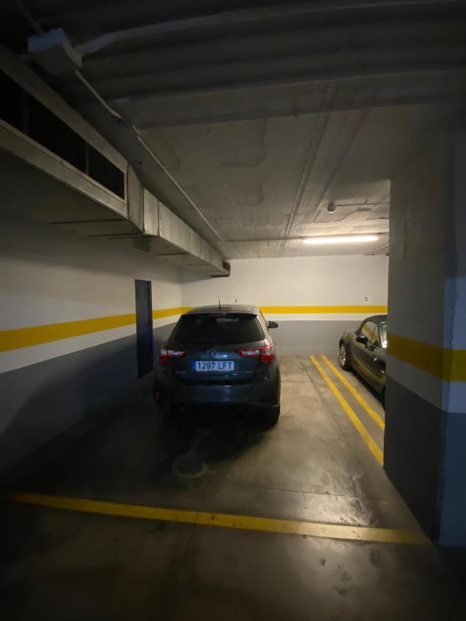 Acogedor Piso Con Parking Santa Justa Apartman Sevilla Kültér fotó
