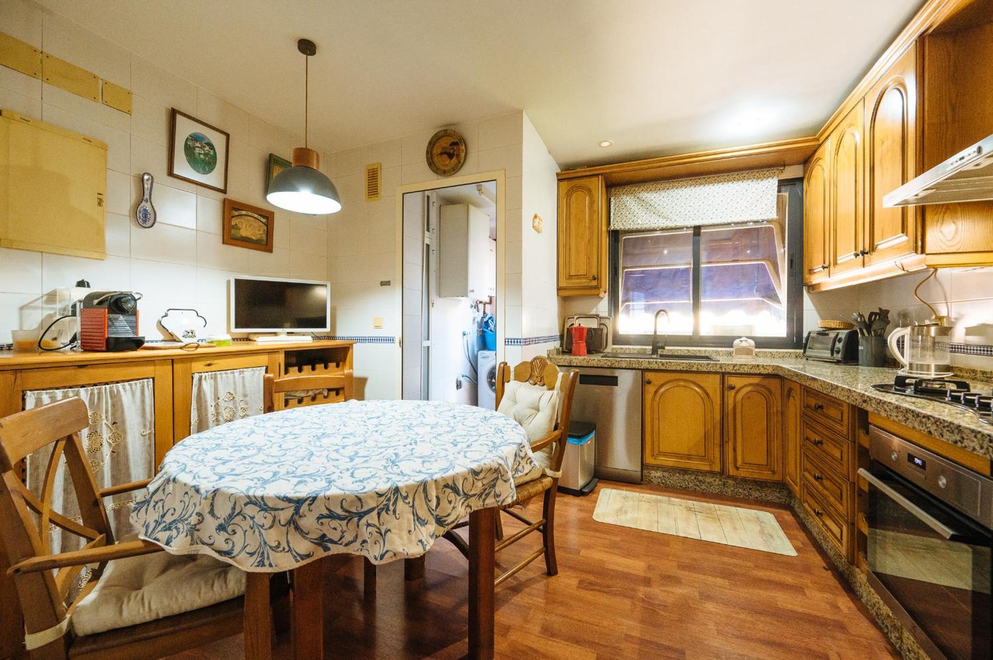 Acogedor Piso Con Parking Santa Justa Apartman Sevilla Kültér fotó